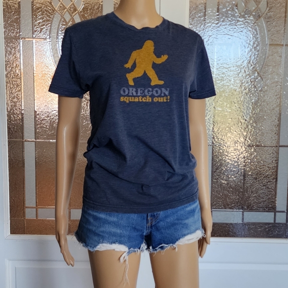 SASQUATCH TRADING POST TEE SZ Sm - Picture 5 of 12